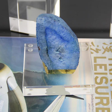 Load image into Gallery viewer, Set of three agate crystal piece