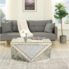 Load image into Gallery viewer, Classic diamond mirrored coffe table