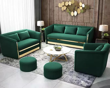 Load image into Gallery viewer, Classic green velvet